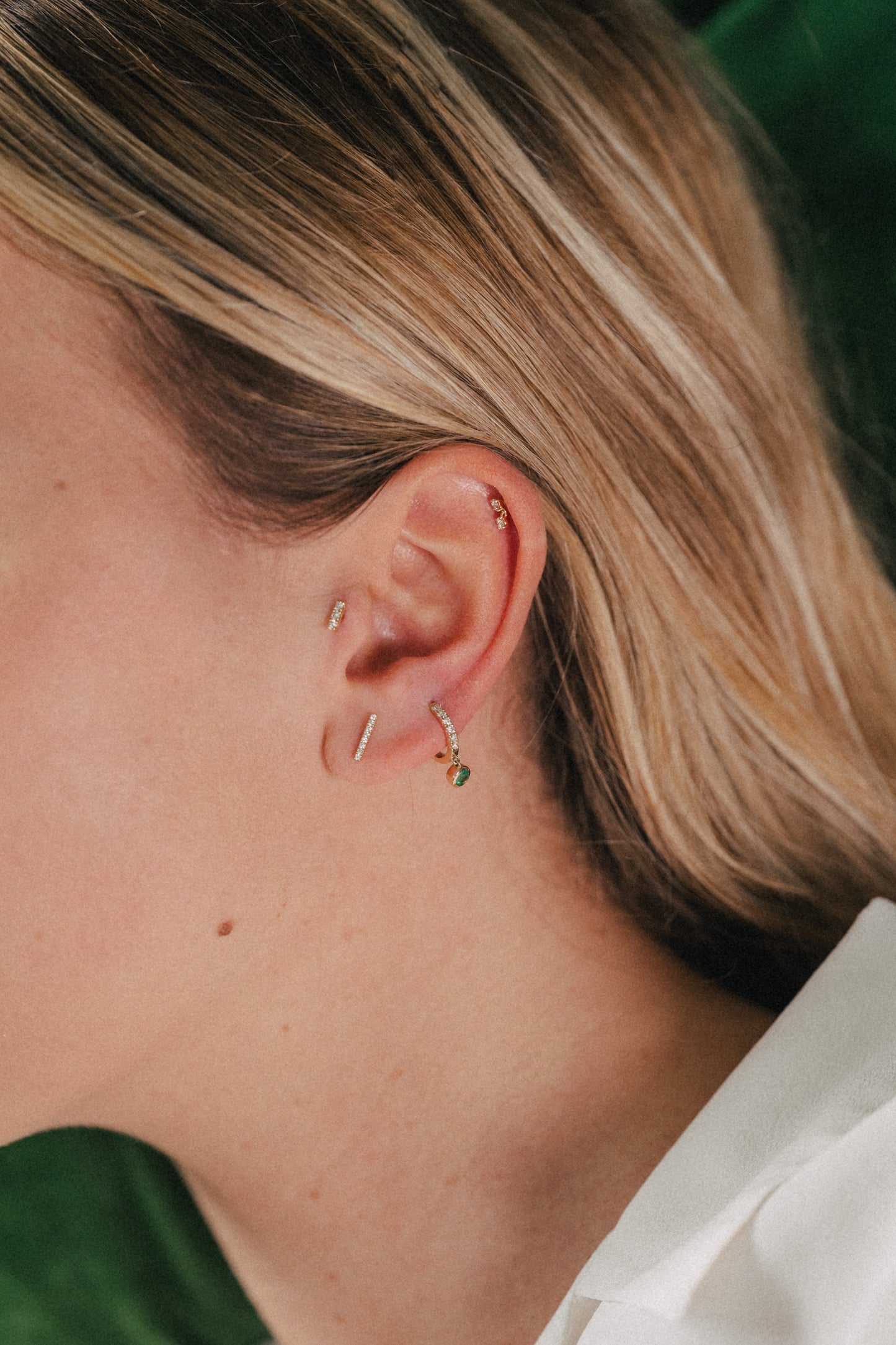Boucle d'Oreille Unique - Maï Émeraude